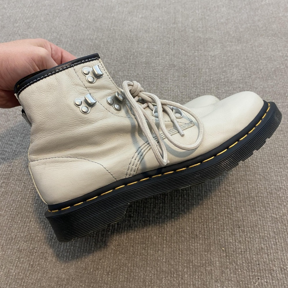 Dr. Martens 101 Boots Womens Size 9 White Leather Ankle Combat Lace Up Hiking